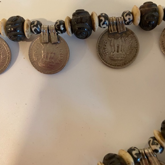 Women’s black onyx and sterling silver necklace - Picture 4 of 6